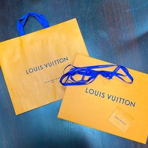 LOUIS VUITTON SET OF GIFT BOX AND BAG